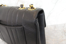 将图片加载到图库查看器，CHANEL/香奈儿 coco小姐 链条包 荔枝皮 Black/Gold hadware(黑色/金色金属) 肩背包 700100157
