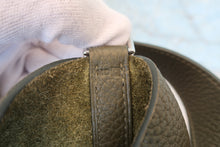 将图片加载到图库查看器，HERMES PICOTIN LOCK MM Clemence leather Vert olive □O刻印 Hand bag 800090143
