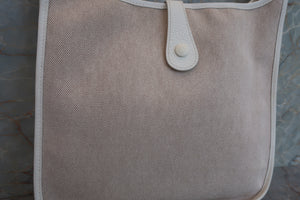 HERMES／エルメス エブリン1GM トワルアッシュ/トリヨンクレマンス ベージュ/ホワイト □H刻印 ショルダーバッグ 700050081