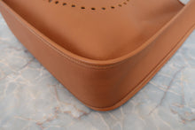 画像をギャラリービューアに読み込む, HERMES／エルメス エブリン1GM クシュベル ゴールド □A刻印 ショルダーバッグ 800050011
