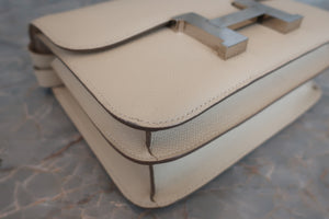 HERMES CONSTANCE3 24 Epsom leather Craie X刻印 Shoulder bag 600050175