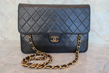 画像をギャラリービューアに読み込む, CHANEL/シャネル マトラッセプッシュロックチェーンショルダーバッグ ラムスキン ブラック/ゴールド金具 ショルダーバッグ 800080052
