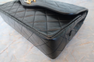 CHANEL Matelasse Paris Limited double flap chain shoulder bag Lambskin Black/Gold hadware Shoulder bag 700100090