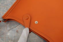 画像をギャラリービューアに読み込む, HERMES／エルメス エブリンTPM ヴォーエプソン オレンジ □H刻印 ショルダーバッグ 800050026
