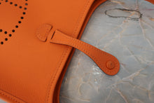 画像をギャラリービューアに読み込む, HERMES／エルメス エブリンTPM ヴォーエプソン オレンジ □H刻印 ショルダーバッグ 800050026
