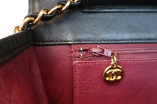 画像をギャラリービューアに読み込む, CHANEL/シャネル マトラッセプッシュロックチェーンショルダーバッグ ラムスキン ブラック/ゴールド金具 ショルダーバッグ 800080052

