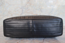 将图片加载到图库查看器，CHANEL/香奈儿 coco小姐 流苏 链条包 羊皮 Black/Gold hadware(黑色/金色金属) 肩背包 700110148
