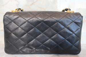 CHANEL Matelasse chain shoulder bag Lambskin Black/Gold hadware Shoulder bag 700100124