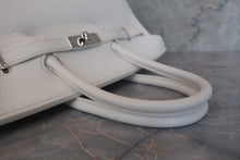 Load image into Gallery viewer, HERMES BIRKIN 35 Clemence leather White □H Engraving Hand bag 600090147
