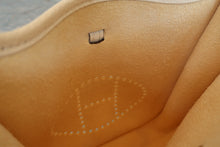 将图片加载到图库查看器，HERMES  EVELYNE TPM Clemence leather Nata Z刻印 Shoulder bag 700080024
