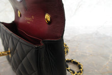 将图片加载到图库查看器，CHANEL/香奈儿 迷你CF 链条包 羊皮 Black/Gold hadware(黑色/金色金属) 肩背包 700100155
