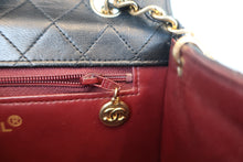 Load image into Gallery viewer, CHANEL Trapezoid chain shoulder bag Lambskin Black/Gold hadware Shoulder bag 700110141
