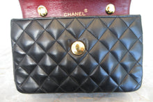 将图片加载到图库查看器，CHANEL/香奈儿 迷你CF 链条包 羊皮 Black/Gold hadware(黑色/金色金属) 肩背包 700100155
