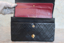 将图片加载到图库查看器，CHANEL/香奈儿 CF 双盖 双链条包 羊皮 Black/Gold hadware(黑色/金色金属) 肩背包 800060037
