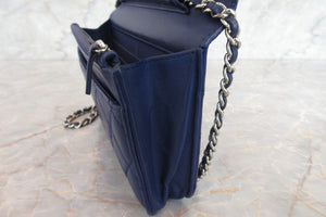 CHANEL/シャネル マトラッセチェーンウォレット ラムスキン ブルー/シルバー金具 ショルダーバッグ 700050210