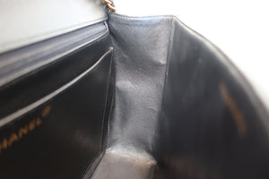 CHANEL Medium Matelasse single flap chain shoulder bag Lambskin Black/Gold hadware Shoulder bag 700100116