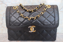 画像をギャラリービューアに読み込む, CHANEL/シャネル パリ限定ミニマトラッセダブルフラップチェーンショルダーバッグ ラムスキン ブラック/ゴールド金具 ショルダーバッグ 700090035
