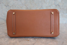 Load image into Gallery viewer, HERMES BIRKIN 35 Graine Couchevel leather Gold □A Engraving Hand bag 800090050
