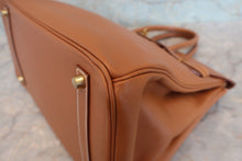 Load image into Gallery viewer, HERMES BIRKIN 35 Graine Couchevel leather Gold □A Engraving Hand bag 800090050
