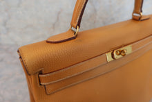 Load image into Gallery viewer, HERMES KELLY 35 Ardennes leather Natural □A Engraving Shoulder bag 500120009
