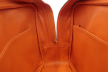Load image into Gallery viewer, HERMES PLUME 28 Epsom leather Orange □J Engraving Hand bag 800060142
