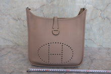 Load image into Gallery viewer, HERMES EVELYNE 3PM Clemence leather Gris tourterelle □L Engraving Shoulder bag 800060089
