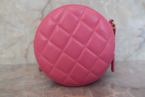 CHANEL Matelasse round chain shoulder bag Lambskin Pink/Gold hadware Shoulder bag 600100051