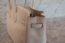 Load image into Gallery viewer, HERMES BIRKIN 25 Swift leather Beige □N Engraving Hand bag 700020076
