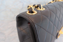 Load image into Gallery viewer, CHANEL Medium Matelasse single flap chain shoulder bag Lambskin Black/Gold hadware Shoulder bag 700050093
