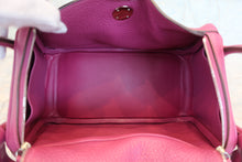 Load image into Gallery viewer, HERMES LINDY 26 Clemence leather Tosca □O Engraving Shoulder bag 800090111
