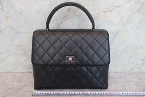 CHANEL/シャネル マトラッセ台形ハンドバッグ キャビアスキン ブラック/シルバー金具 ハンドバッグ 700090071