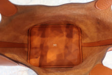 Load image into Gallery viewer, HERMES PICOTIN MM Clemence leather Orange □I Engraving Hand bag 700110147
