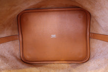 Load image into Gallery viewer, HERMES PICOTIN MM Clemence leather Orange □I Engraving Hand bag 700110147
