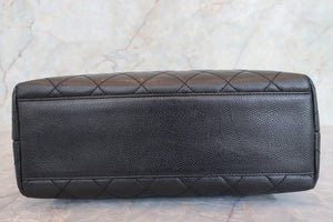 CHANEL/シャネル マトラッセ台形ハンドバッグ キャビアスキン ブラック/シルバー金具 ハンドバッグ 700090071