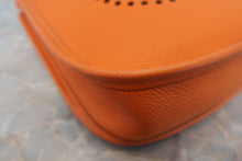 将图片加载到图库查看器，HERMES EVELYNE TPM Epsom leather Orange □H刻印 Shoulder bag 600090129
