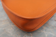 将图片加载到图库查看器，HERMES EVELYNE TPM Epsom leather Orange □H刻印 Shoulder bag 600090129
