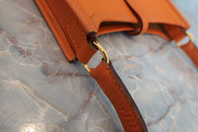 将图片加载到图库查看器，HERMES EVELYNE TPM Epsom leather Orange □H刻印 Shoulder bag 600090129
