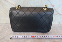 画像をギャラリービューアに読み込む, CHANEL/シャネル デカココチェーンショルダーバッグ ラムスキン ブラック/ゴールド金具 ショルダーバッグ  800020090
