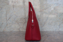 Load image into Gallery viewer, HERMES／BOLIDE 31 Epsom leather Ruby □N Engraving Shoulder bag 700100099
