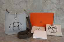 画像をギャラリービューアに読み込む, HERMES／エルメス エブリンTPM トリヨンクレマンス ブルーペール B刻印 ショルダーバッグ 800060094
