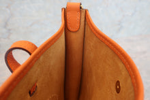 将图片加载到图库查看器，HERMES EVELYNE TPM Epsom leather Orange □H刻印 Shoulder bag 600090129
