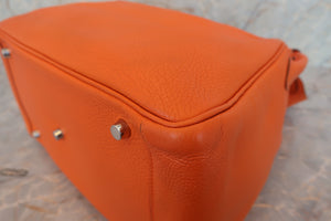 HERMES／エルメス リンディ30 トリヨンクレマンス オレンジ □M刻印 ショルダーバッグ 700030155