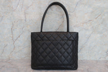 画像をギャラリービューアに読み込む, CHANEL/シャネル 復刻トート キャビアスキン ブラック/シルバー金具 トートバッグ 700080017
