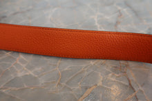 画像をギャラリービューアに読み込む, HERMES／エルメス リンディ30 トリヨンクレマンス オレンジ □M刻印 ショルダーバッグ 700030155
