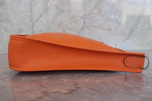 画像をギャラリービューアに読み込む, HERMES／エルメス エブリン1PM ヴォーエプソン オレンジ □I刻印 ショルダーバッグ 700120223
