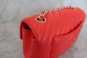 CHANEL V-Stitch chain shoulder bag Lambskin Orange/Gold hadware Shoulder bag 600040051