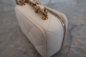 CHANEL/シャネル ミニチェーンウォレット ラムスキン ホワイト/ゴールド金具 ショルダーバッグ 700050166
