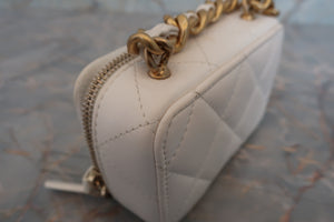 CHANEL/シャネル ミニチェーンウォレット ラムスキン ホワイト/ゴールド金具 ショルダーバッグ 700050166