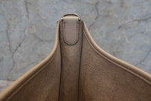 將圖片載入圖庫檢視器 HERMES／エルメス エブリン3ＰＭ トリヨンクレマンス アルジル □R刻印 ショルダーバッグ 700060226
