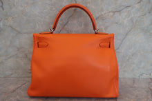 Load image into Gallery viewer, HERMES KELLY 32 Gulliver leather Orange □E Engraving Shoulder bag 700110154
